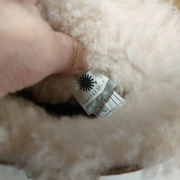 UGG Girls Classic Short ll Fringe Chestnut Suede Boot Youth Size 12 - Picture 12 of 14